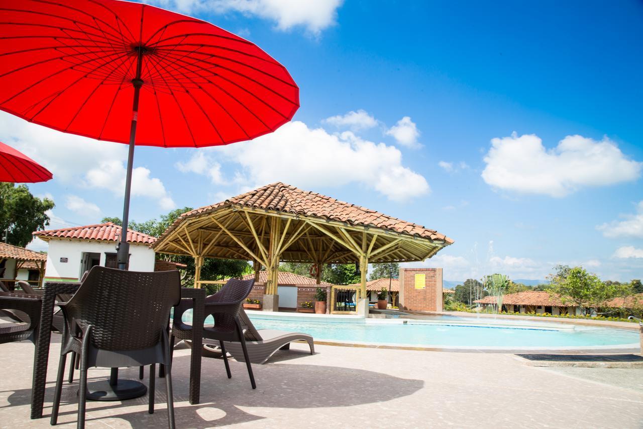 Hotel Campestre Montecarlo Montenegro Bagian luar foto